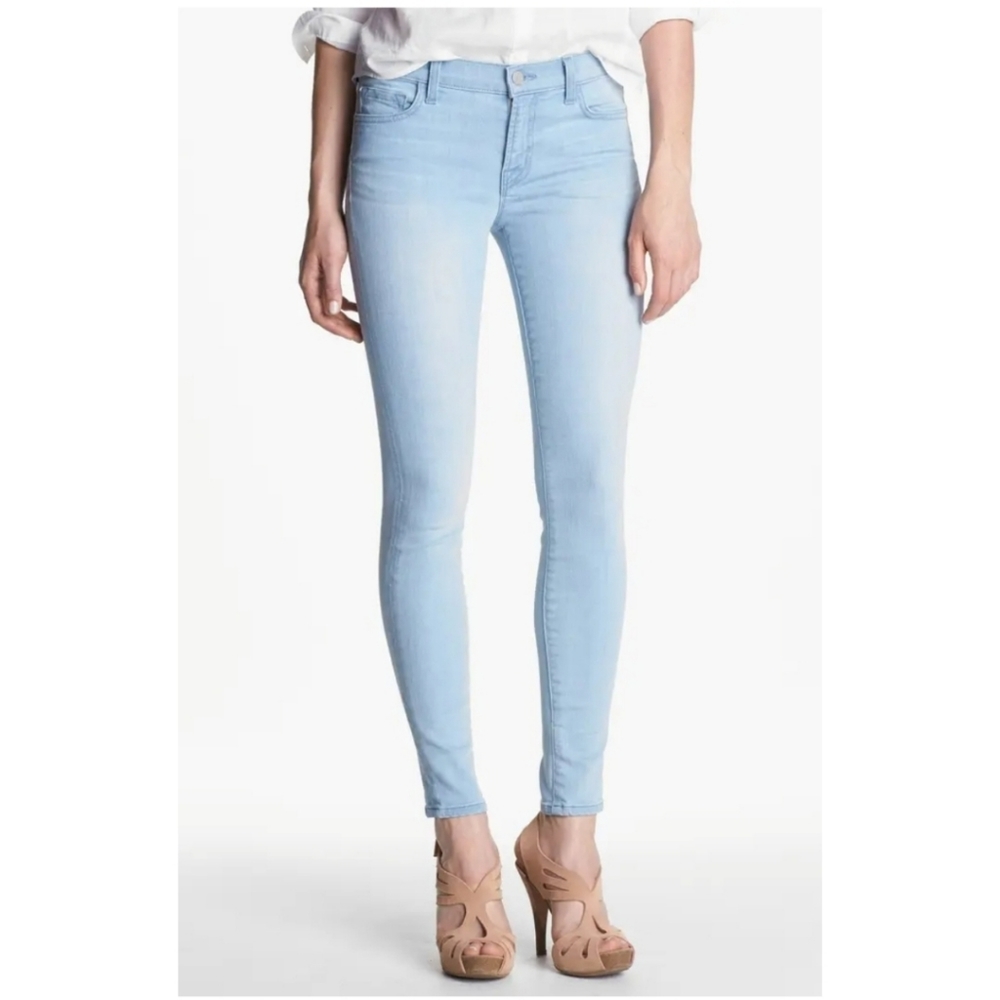 J Brand 811 Mid-Rise Skinny Jeans Light Blue 28